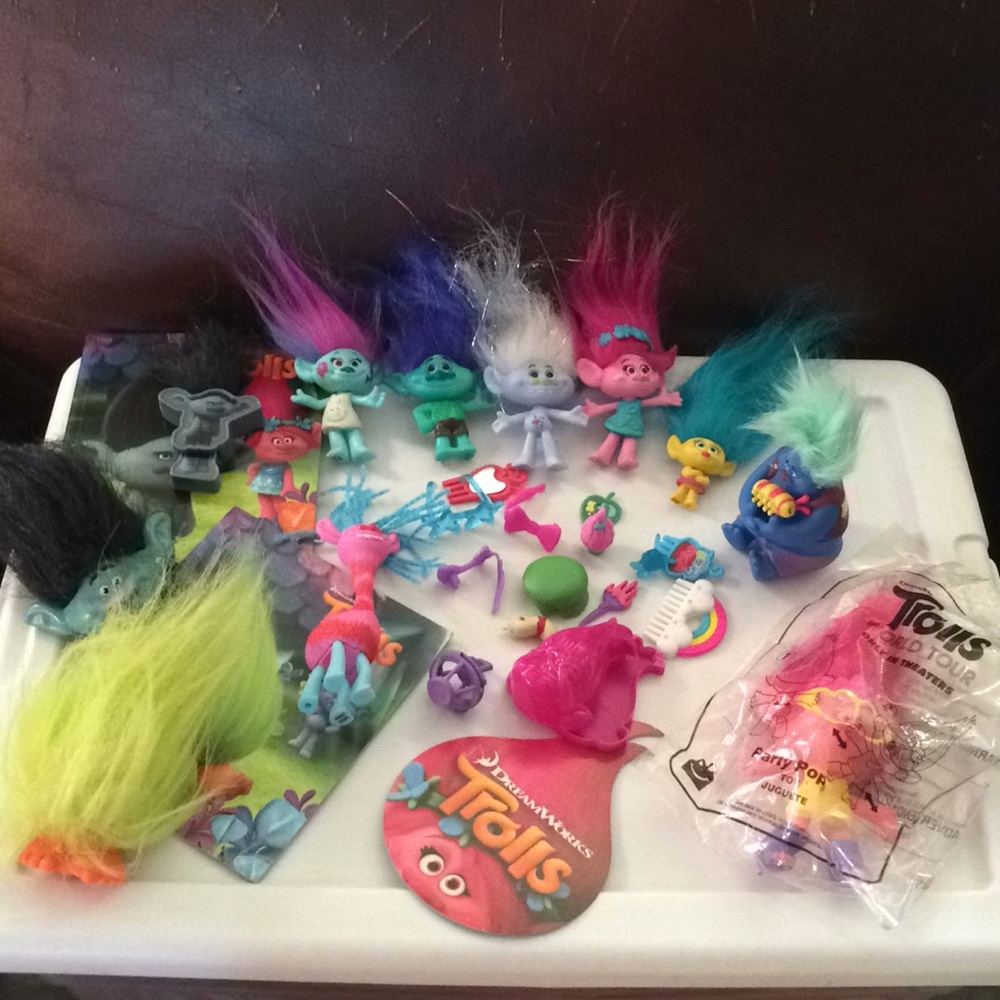 Dreamworks Trolls figures Princess Poppy🌸wFriends